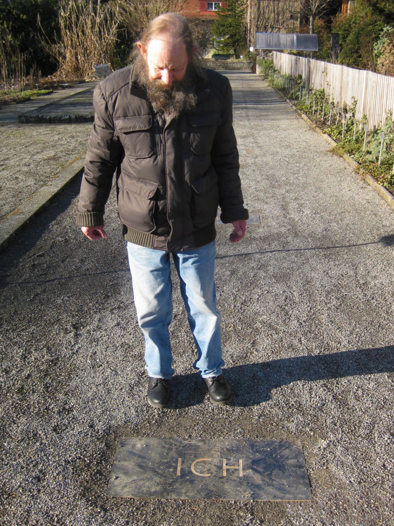 2015, St.Gallen, Botanischer Garten, Installation David Bürkler, gravierte Stahlplatten